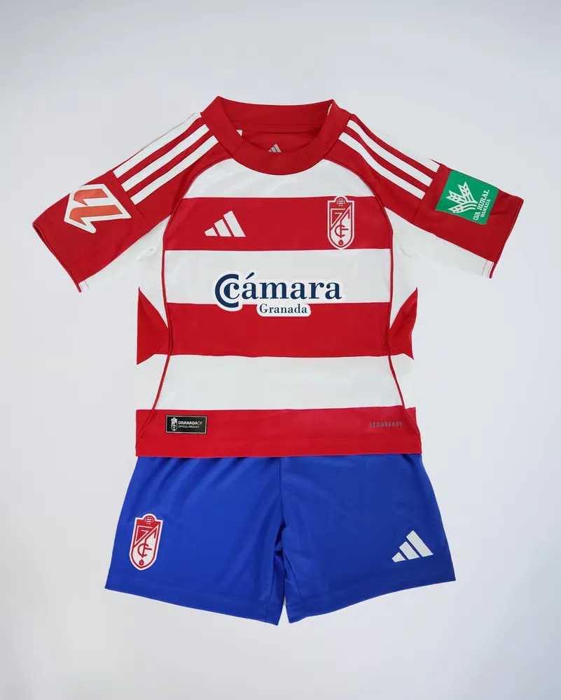 Kit bambino Granada CF 2025/26 home sponsorizzato