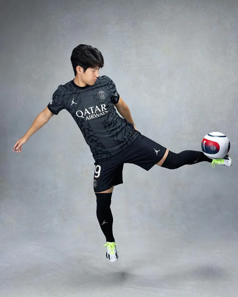 2625966_115AE2B5-5671-BB26-1D56-62DA56996883