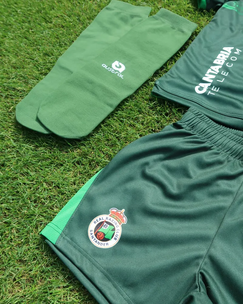 2626653_50B42160-E629-6950-8CEB-E7EE7FB23C2D